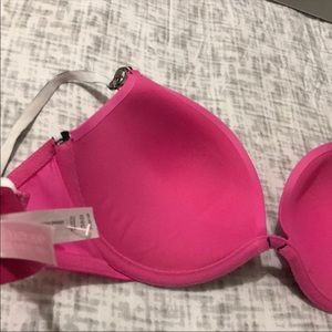 Victoria's Secret Intimates & Sleepwear - 36D bra NWOT Victoria’s Secret Victoria's Secret Intimates & Sleepwear - 36D bra NWOT Victoria’s Secret